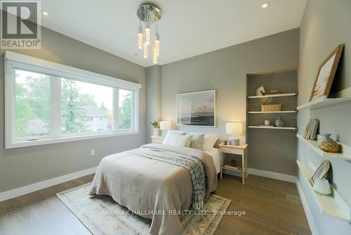 215 Douglas Avenue, Toronto (Lawrence Park North), ON - Indoor Photo Showing Bedroom