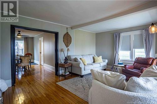 8 Wharf Road, Newcastle Creek, NB - Indoor Photo Showing Living Room