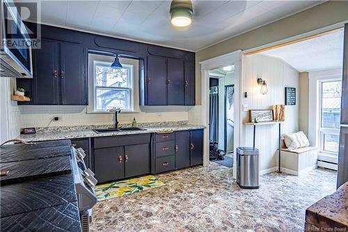 8 Wharf Road, Newcastle Creek, NB - Indoor Photo Showing Kitchen