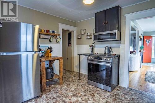 8 Wharf Road, Newcastle Creek, NB - Indoor Photo Showing Kitchen