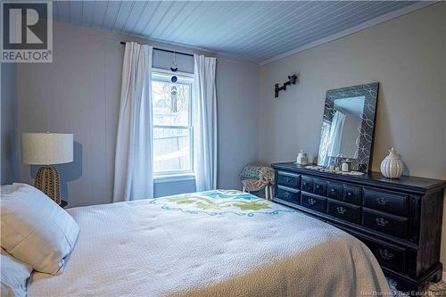 8 Wharf Road, Newcastle Creek, NB - Indoor Photo Showing Bedroom