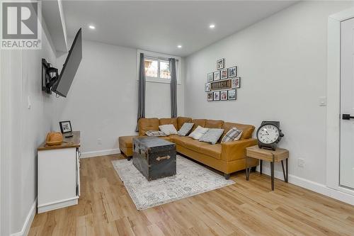 511 Albert Street, Espanola, ON - Indoor Photo Showing Living Room