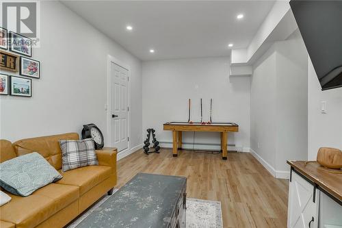 511 Albert Street, Espanola, ON - Indoor Photo Showing Living Room