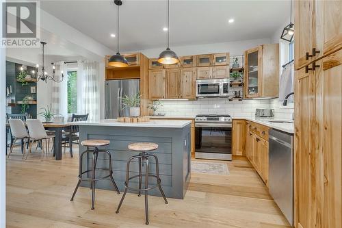 511 Albert Street, Espanola, ON - Indoor Photo Showing Kitchen With Upgraded Kitchen