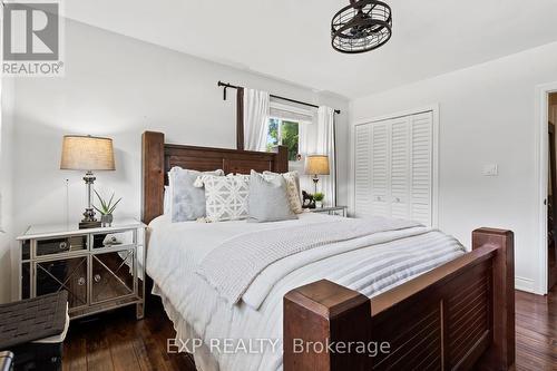 17 Battlefield Drive, Hamilton (Stoney Creek), ON - Indoor Photo Showing Bedroom