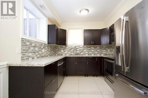 2 - 230 Annis Street, Oshawa (Lakeview), ON - Indoor Photo Showing Kitchen With Upgraded Kitchen