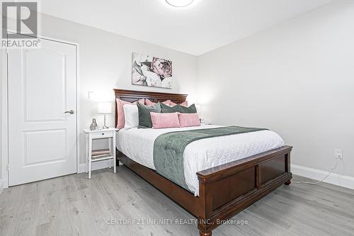 314 - 10 Edgecliff Golfway, Toronto (Flemingdon Park), ON - Indoor Photo Showing Bedroom