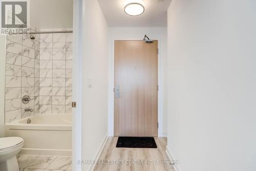 501 - 621 Sheppard Avenue E, Toronto (Bayview Village), ON - Indoor Photo Showing Bathroom