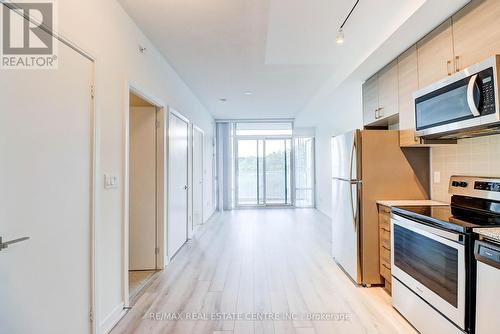 501 - 621 Sheppard Avenue E, Toronto (Bayview Village), ON - Indoor Photo Showing Kitchen