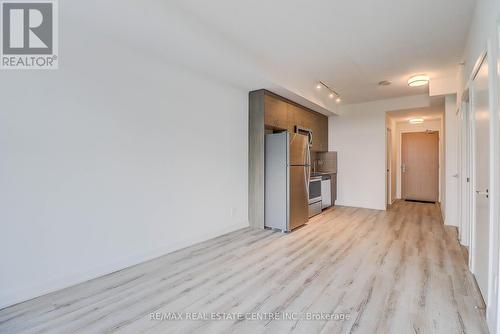 501 - 621 Sheppard Avenue E, Toronto (Bayview Village), ON - Indoor Photo Showing Kitchen