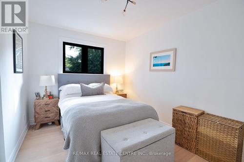 2221 Wyandotte Drive, Oakville, ON - Indoor Photo Showing Bedroom