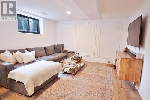 2221 Wyandotte Drive, Oakville (Bronte East), ON - Indoor Photo Showing Living Room