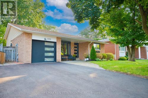 2221 Wyandotte Drive, Oakville (Bronte East), ON - Outdoor