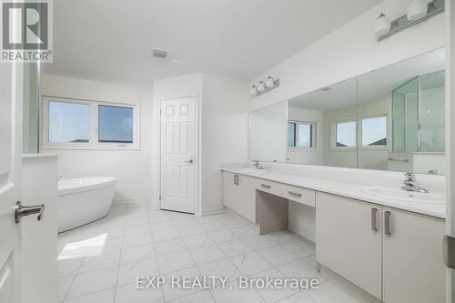 123 Rea Drive, Centre Wellington (Fergus), ON - Indoor Photo Showing Bathroom