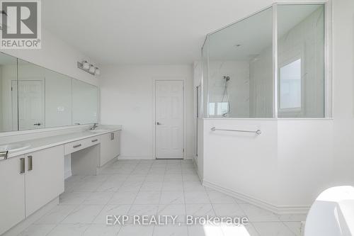 123 Rea Drive, Centre Wellington (Fergus), ON - Indoor Photo Showing Bathroom