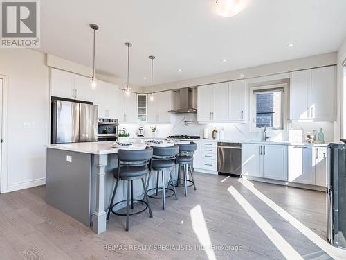 24 Trailbank Gardens, Hamilton (Waterdown), ON - Indoor Photo Showing Kitchen With Stainless Steel Kitchen With Upgraded Kitchen