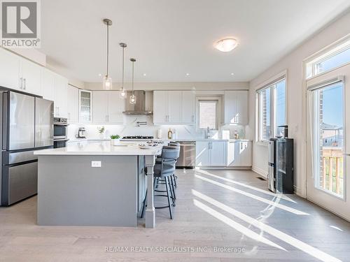 24 Trailbank Gardens, Hamilton (Waterdown), ON - Indoor Photo Showing Kitchen