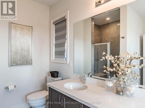 24 Trailbank Gardens, Hamilton (Waterdown), ON - Indoor Photo Showing Bathroom