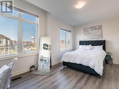 24 Trailbank Gardens, Hamilton (Waterdown), ON - Indoor Photo Showing Bedroom