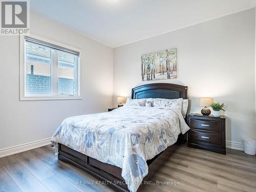 24 Trailbank Gardens, Hamilton (Waterdown), ON - Indoor Photo Showing Bedroom