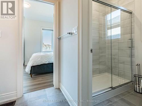 24 Trailbank Gardens, Hamilton (Waterdown), ON - Indoor Photo Showing Bathroom