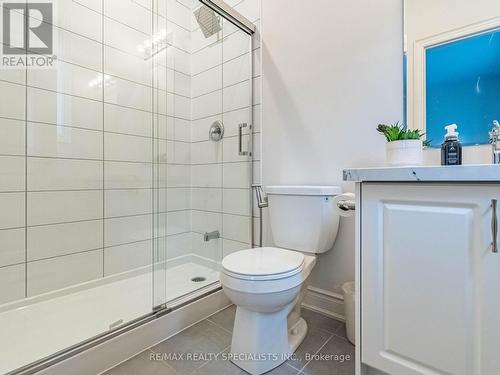 24 Trailbank Gardens, Hamilton (Waterdown), ON - Indoor Photo Showing Bathroom