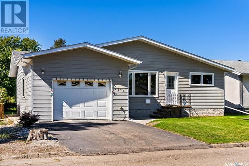 527 2Nd Street Ne, Ituna, SK - Outdoor