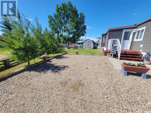 8 Mirror Place, Macklin, SK 