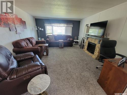 8 Mirror Place, Macklin, SK 