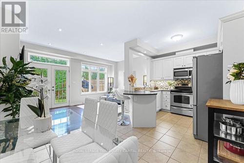 16 Cole Street, Hamilton (Waterdown), ON - Indoor Photo Showing Kitchen With Upgraded Kitchen