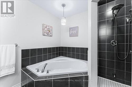 16 Cole Street, Hamilton (Waterdown), ON - Indoor Photo Showing Bathroom