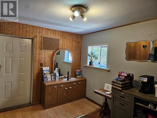 2920 Highway 3, Hedley, BC - Indoor Photo Showing Other Room