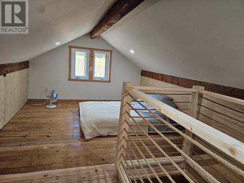 2920 Highway 3, Hedley, BC - Indoor Photo Showing Bedroom