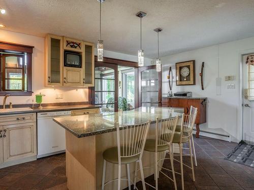 Cuisine - 13725 10E Avenue, Saint-Georges, QC - Indoor Photo Showing Kitchen With Upgraded Kitchen