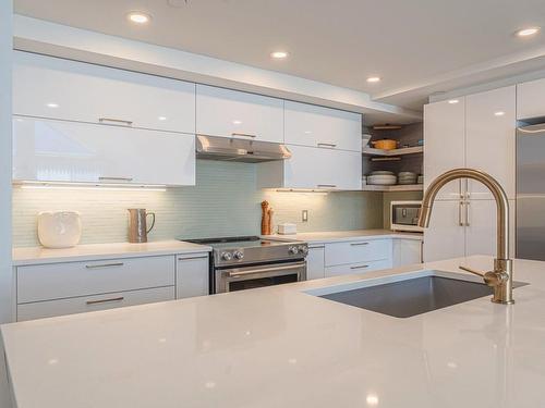 Cuisine - 4315-252 Ch. Du Lac-Millette, Saint-Sauveur, QC - Indoor Photo Showing Kitchen With Upgraded Kitchen