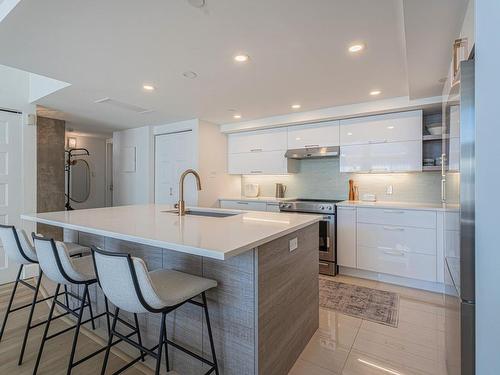 Cuisine - 4315-252 Ch. Du Lac-Millette, Saint-Sauveur, QC - Indoor Photo Showing Kitchen With Upgraded Kitchen