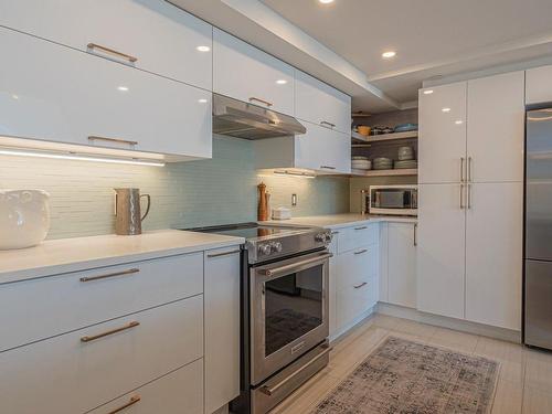 Cuisine - 4315-252 Ch. Du Lac-Millette, Saint-Sauveur, QC - Indoor Photo Showing Kitchen