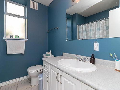 1005/1007 Clare St, Victoria, BC - Indoor Photo Showing Bathroom