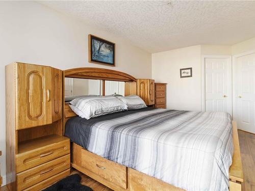 302-2550 Bevan Ave, Sidney, BC - Indoor Photo Showing Bedroom