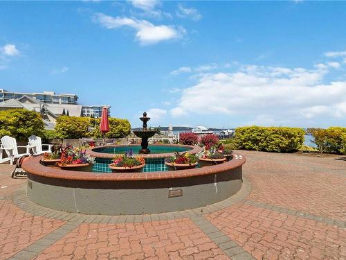 302-2550 Bevan Ave, Sidney, BC - Outdoor With View