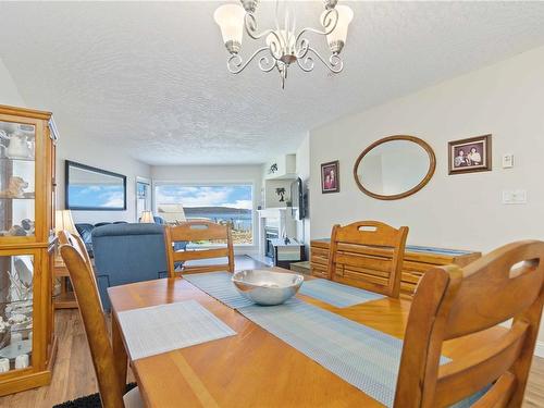 302-2550 Bevan Ave, Sidney, BC - Indoor Photo Showing Dining Room