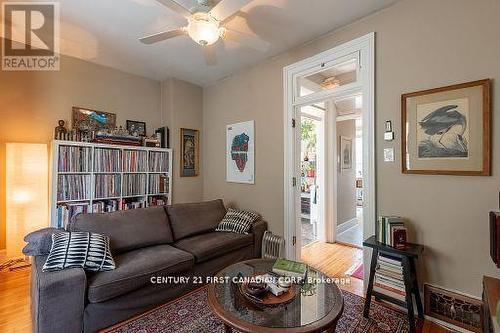 56 Riverview Avenue, London, ON - Indoor Photo Showing Living Room