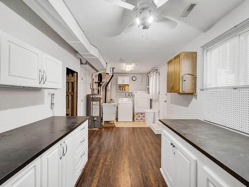 22-800 Valhalla Drive, Kamloops, BC - Indoor Photo Showing Kitchen