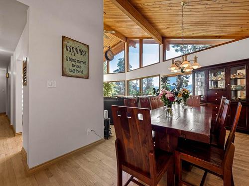 1601B Ponderosa Way, Merritt, BC - Indoor Photo Showing Dining Room