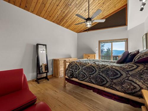 1601B Ponderosa Way, Merritt, BC - Indoor Photo Showing Bedroom