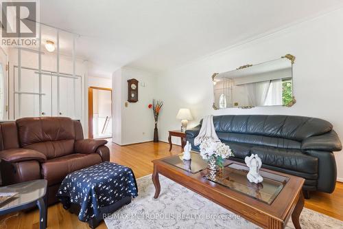 586 Central Pk Boulevard N, Oshawa (O'Neill), ON - Indoor Photo Showing Living Room