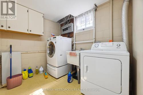 586 Central Pk Boulevard N, Oshawa, ON - Indoor Photo Showing Laundry Room