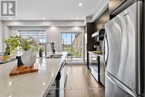 21 Porcelain Way, Whitby (Rolling Acres), ON - Indoor Photo Showing Kitchen With Stainless Steel Kitchen With Double Sink With Upgraded Kitchen