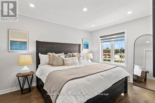 21 Porcelain Way, Whitby (Rolling Acres), ON - Indoor Photo Showing Bedroom