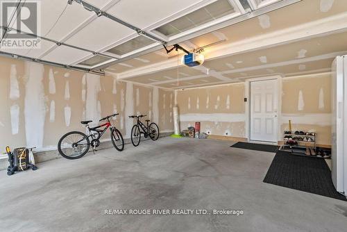 21 Porcelain Way, Whitby (Rolling Acres), ON - Indoor Photo Showing Garage